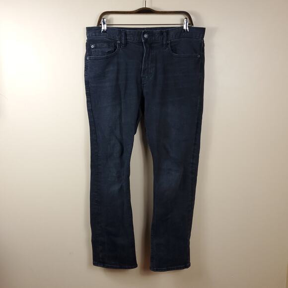 Old Navy Black Wash Straight Leg Jeans in Built-in Flex Size 33x30 - Picture 1 of 8